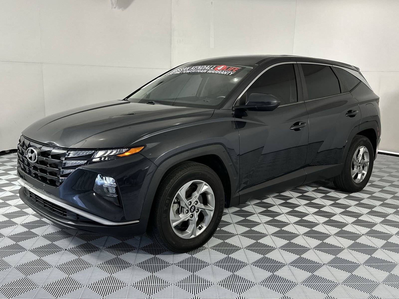 Used 2022 Hyundai Tucson SE image 4