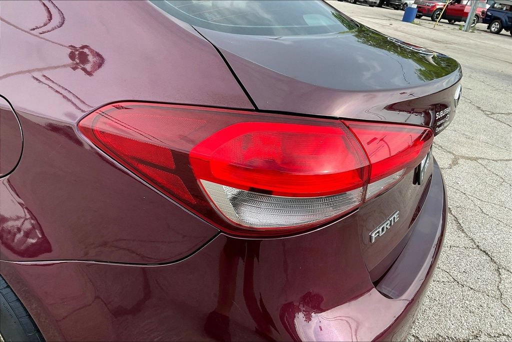 Used 2017 Kia Forte LX FWD image 25