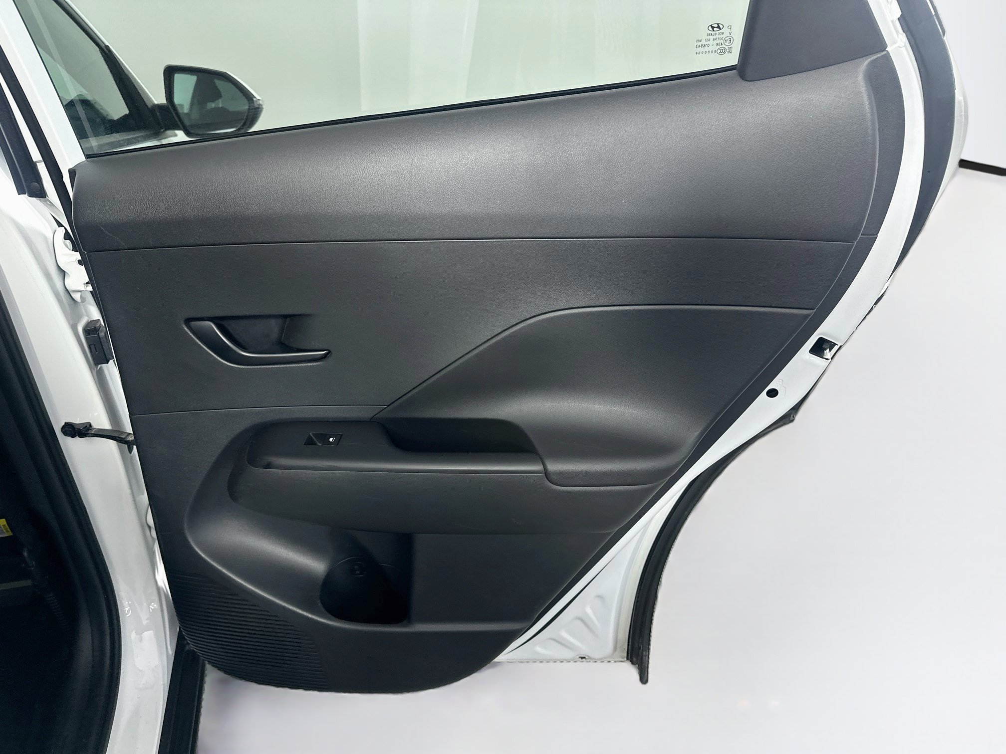 Used 2025 Hyundai Kona SEL FWD image 28