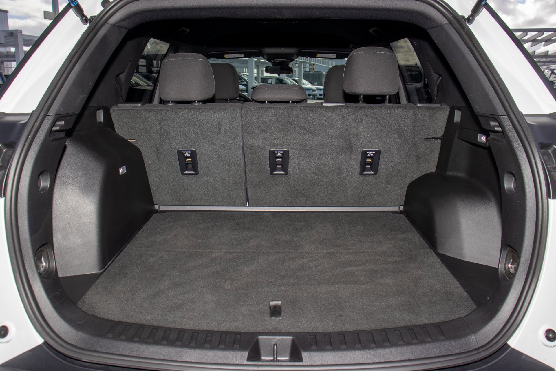 Used 2025 Chevrolet Equinox LT image 9