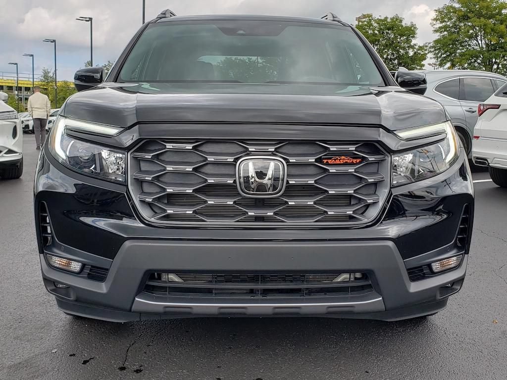 Used 2023 Honda Passport TrailSport image 2