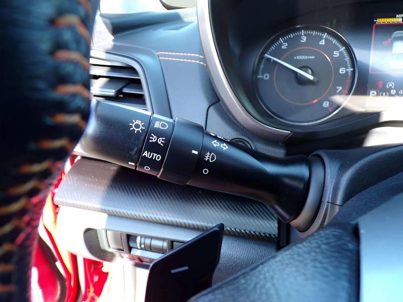 Used 2021 Subaru Crosstrek 2.0i Premium w/ Moonroof Package image 19