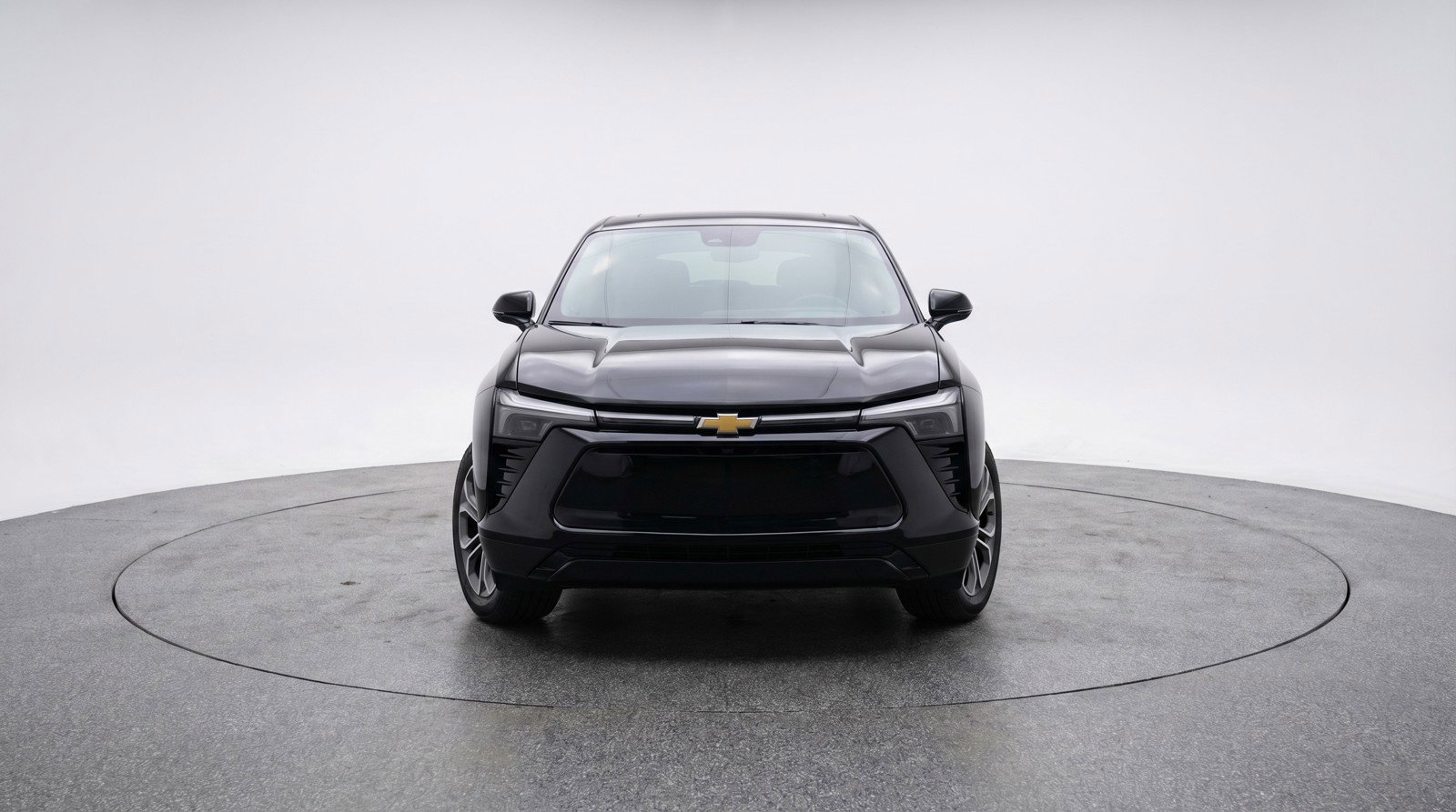 Used 2025 Chevrolet Blazer LT image 2