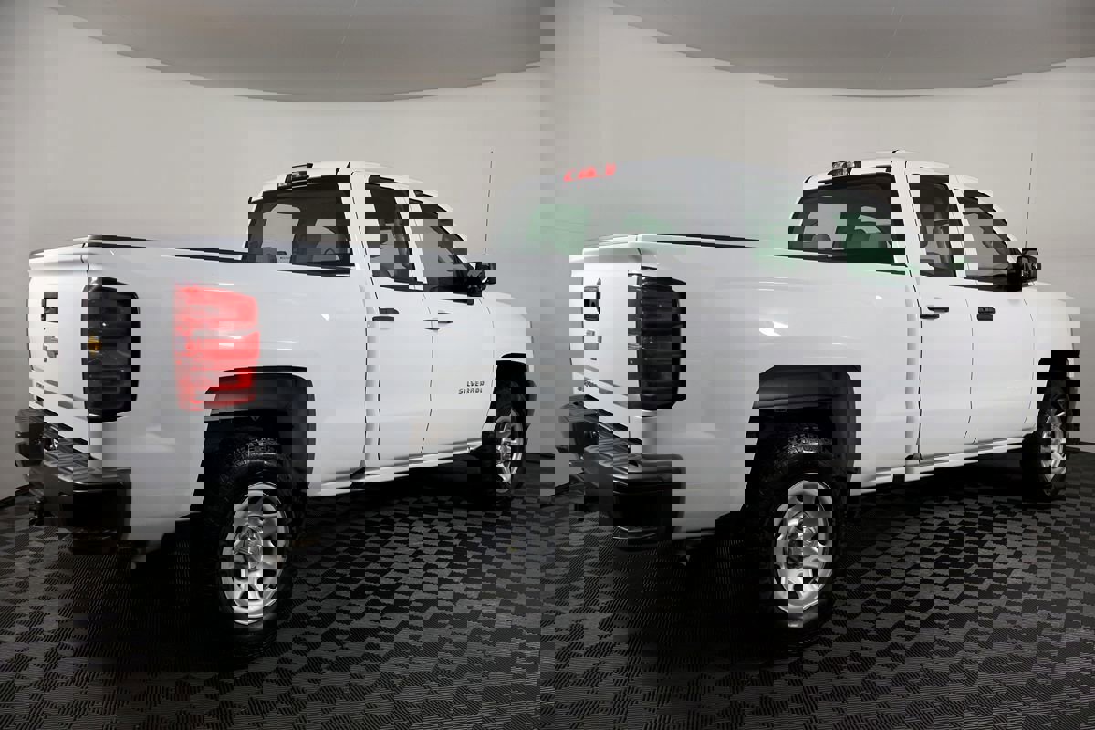 Used 2018 Chevrolet Silverado 1500 W/T AWD/4WD image 8