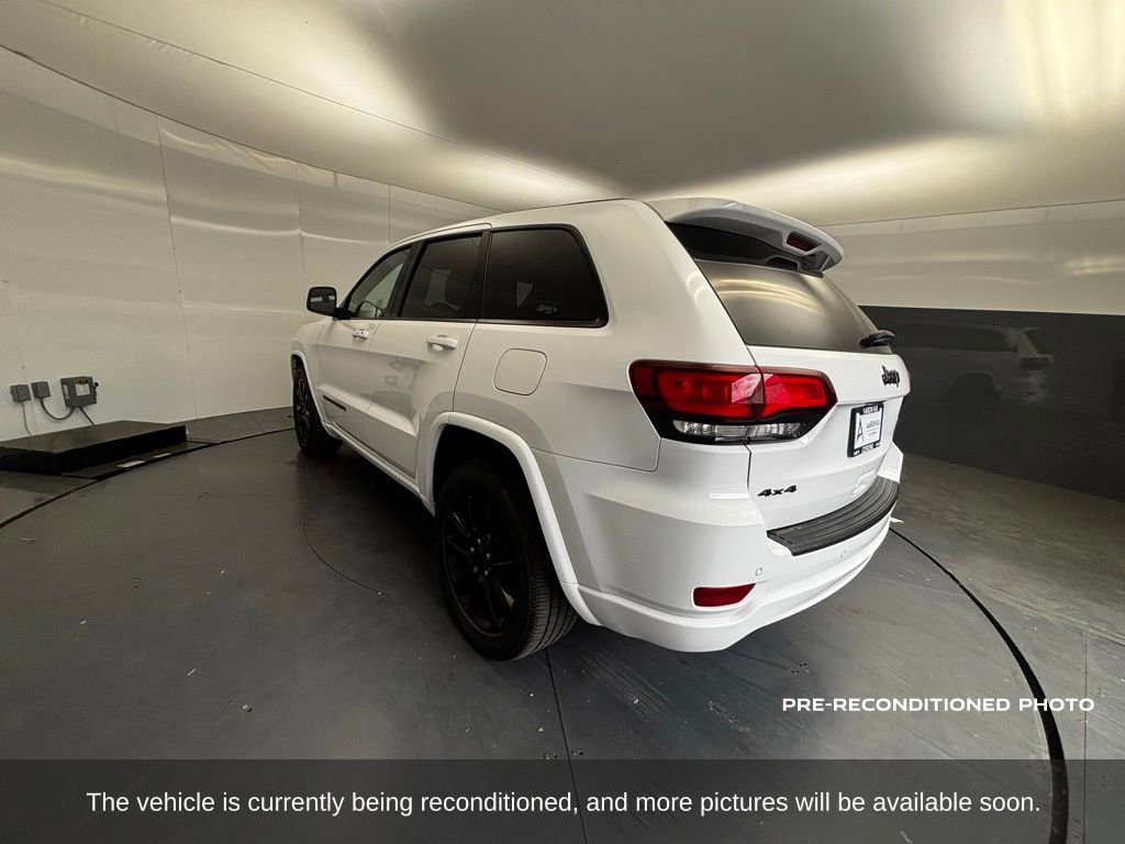Used 2021 Jeep Grand Cherokee Laredo X AWD/4WD image 7