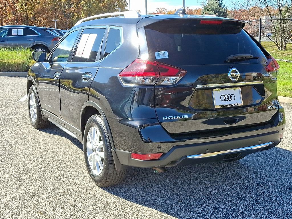 Used 2019 Nissan Rogue SV image 4
