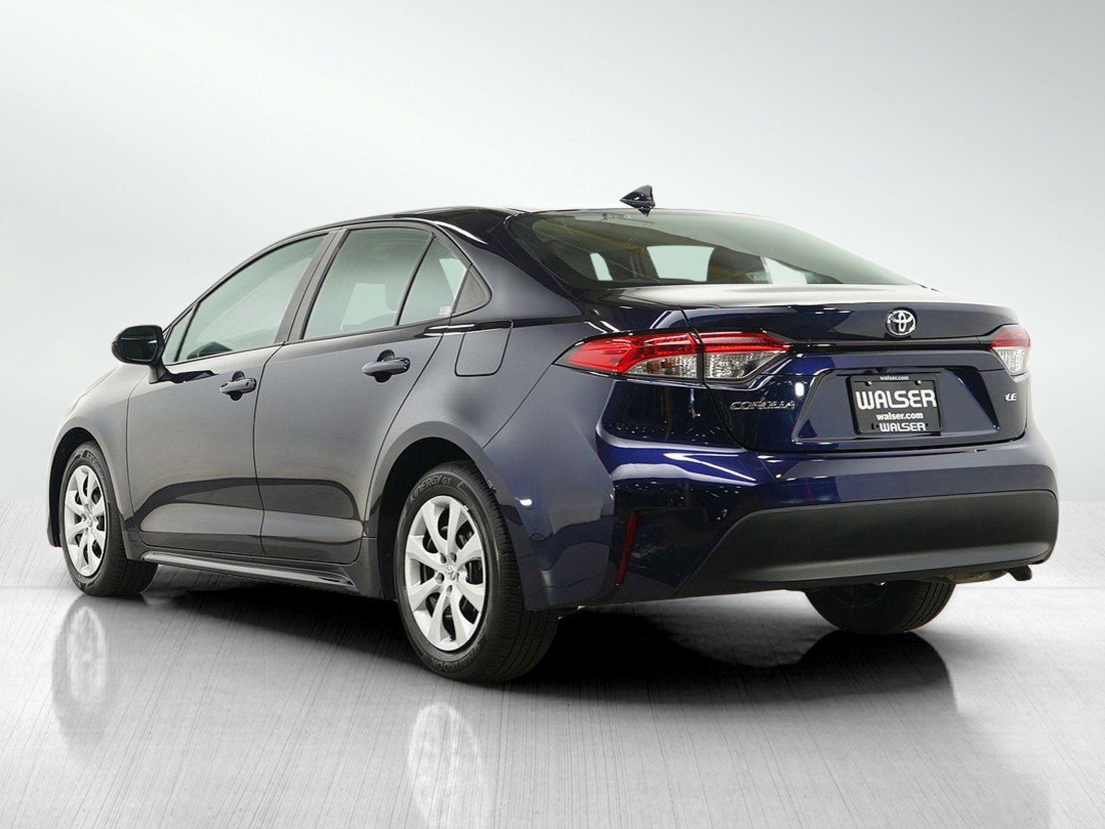 Used 2024 Toyota Corolla LE image 3