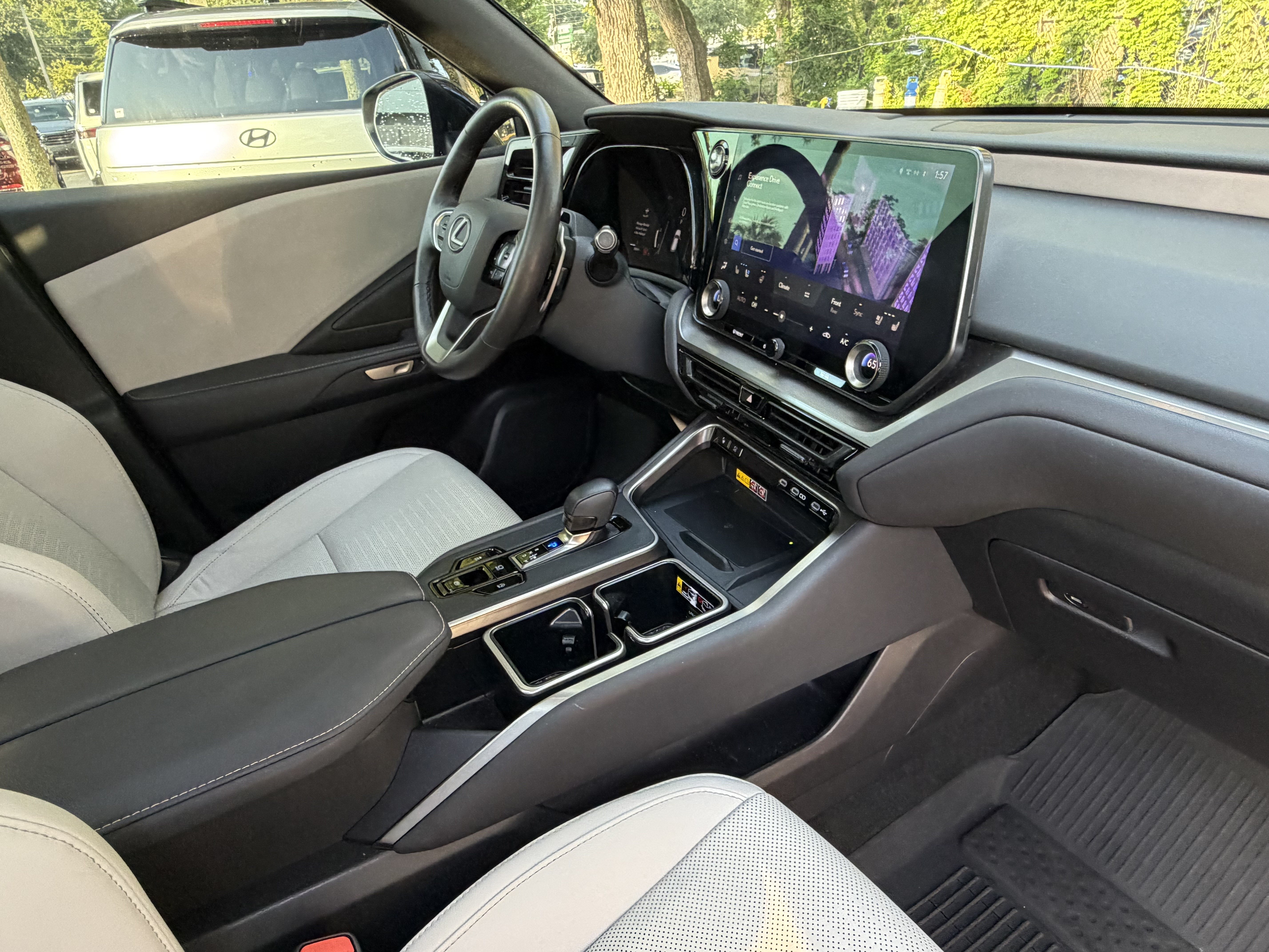 Certified 2025 Lexus TX 350 FWD w/ Technology Package image 41