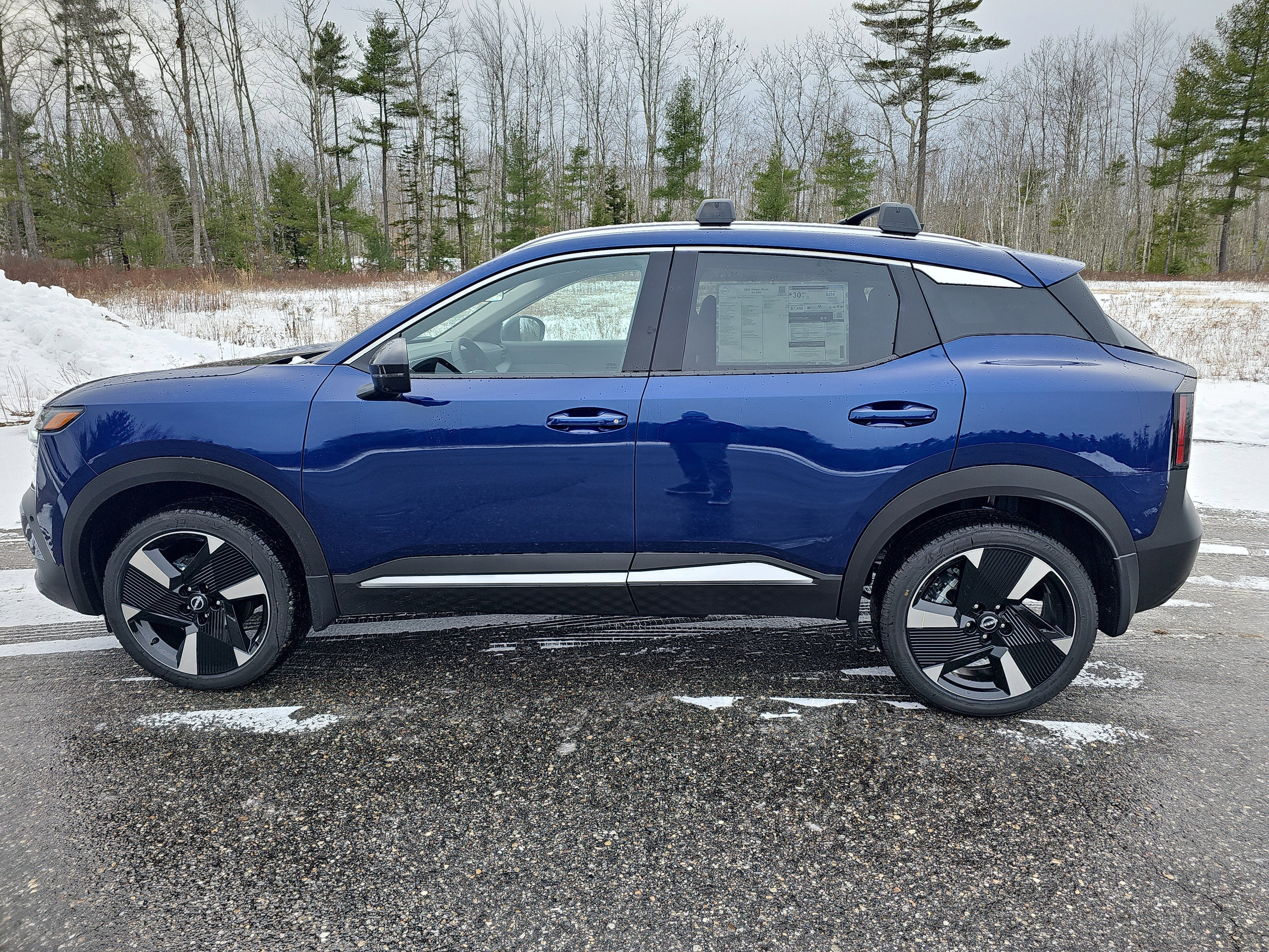 New 2026 Nissan Kicks SR w/ Cold Weather Package AWD/4WD image 2