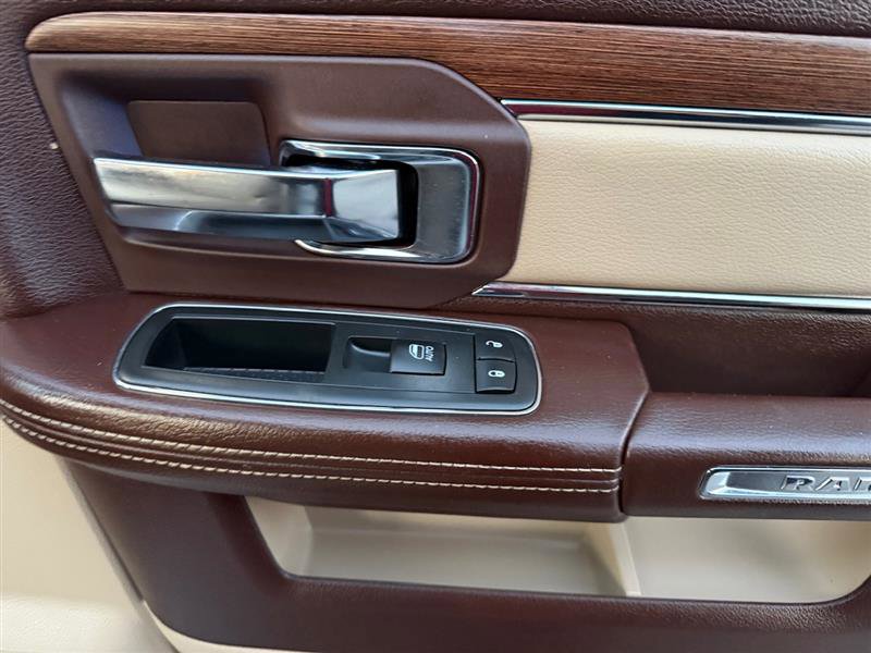 Used 2013 RAM 1500 Laramie w/ Convenience Group image 17