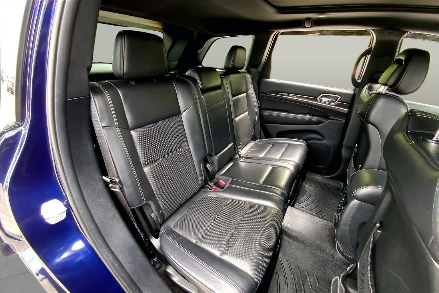 Used 2017 Jeep Grand Cherokee Overland AWD/4WD image 20