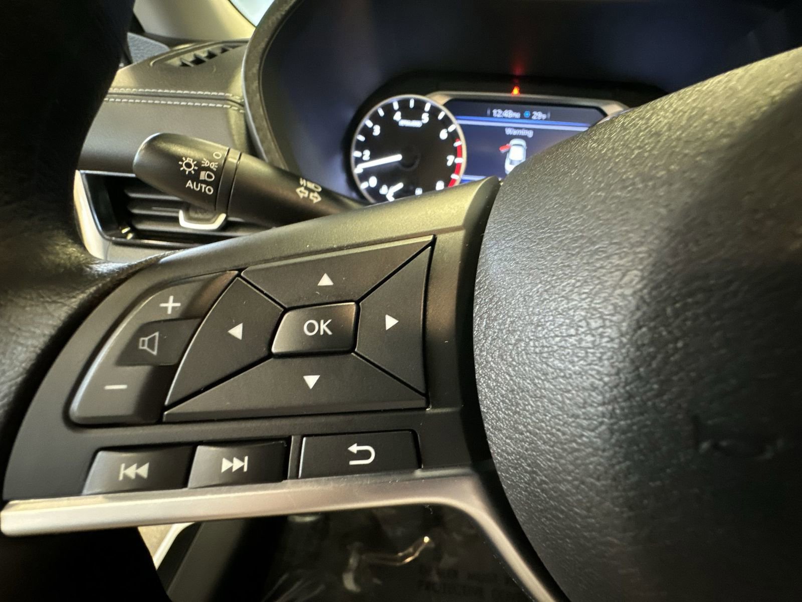 Used 2025 Nissan Sentra SV image 15