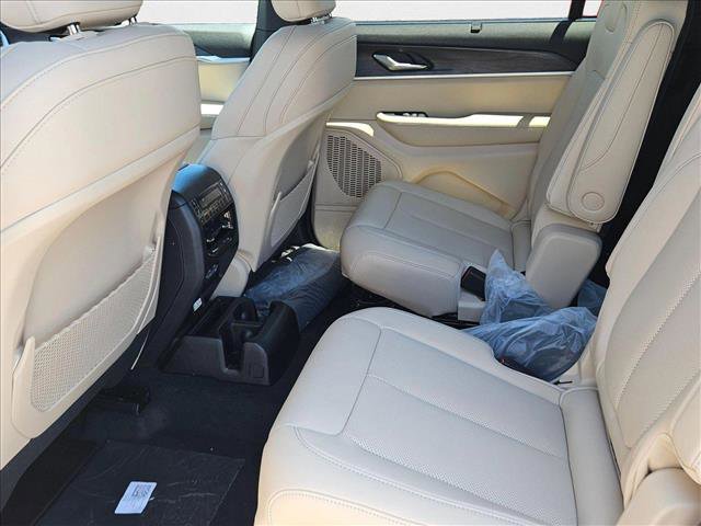 New 2025 Jeep Grand Cherokee L Limited w/ Luxury Tech Group II image 16