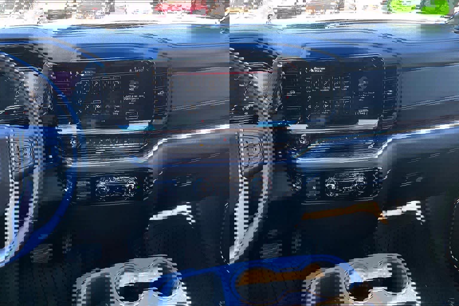 Used 2025 GMC Sierra 2500 SLE image 8