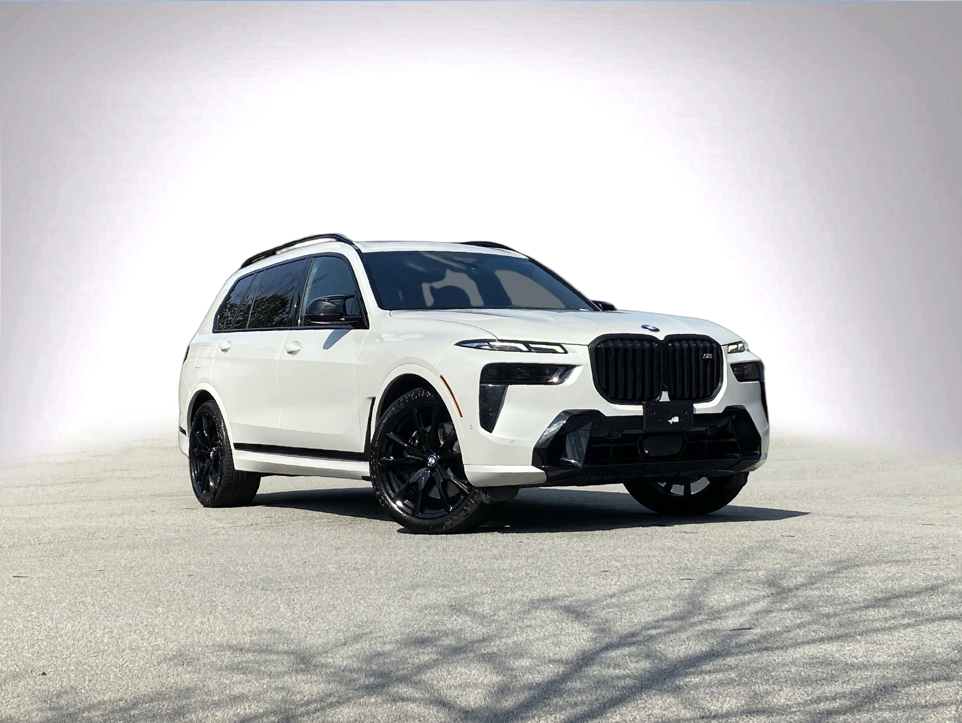 Used 2024 BMW X7 M60i w/ Executive Package image 2