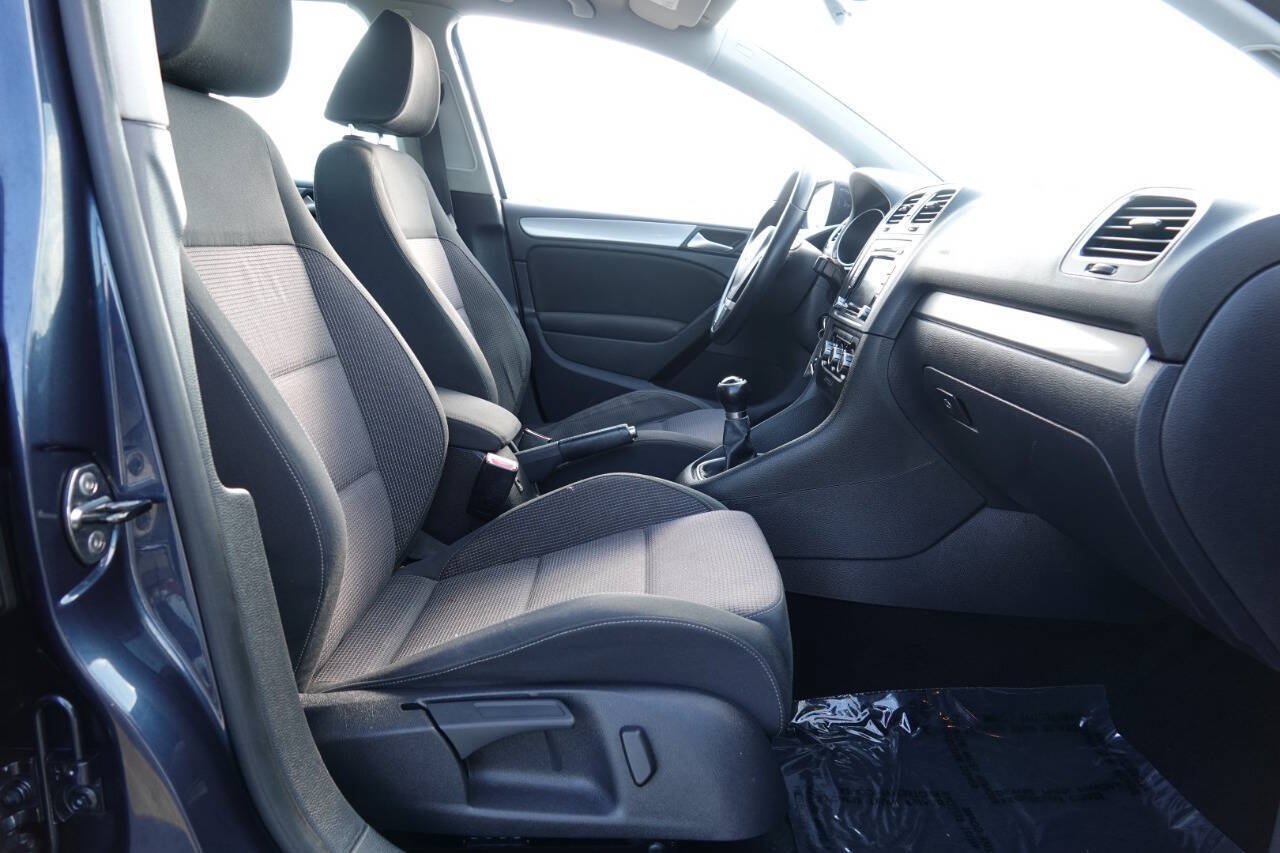 Used 2011 Volkswagen Golf TDI w/ Cold Weather Pkg FWD image 70
