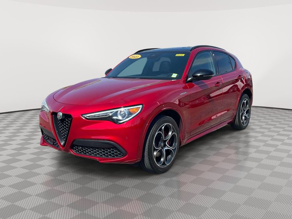 Used 2023 Alfa Romeo Stelvio Veloce AWD/4WD image 3