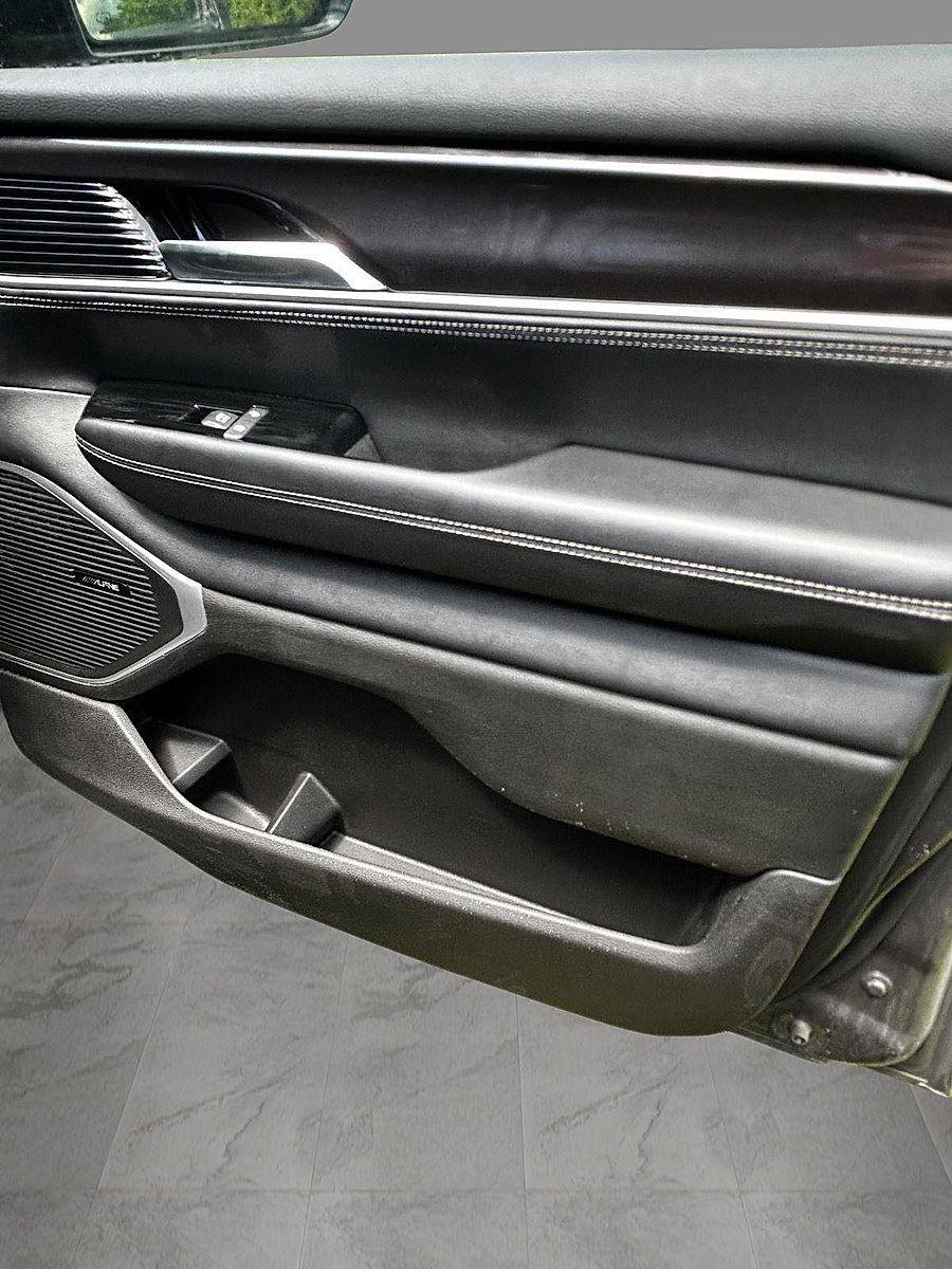 New 2024 Jeep Wagoneer 4WD w/ Premium Group I image 24