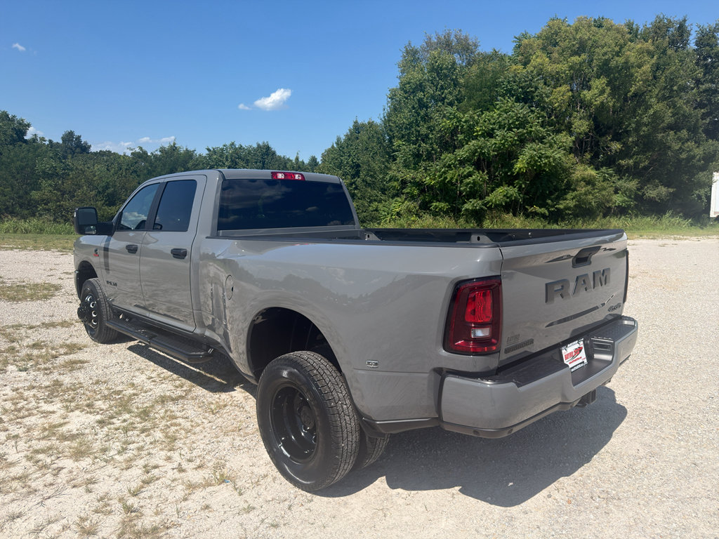 New 2027 RAM 3500 Big Horn w/ Night Edition AWD/4WD image 5
