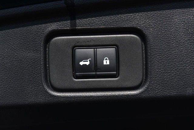 Certified 2025 Nissan Pathfinder Platinum w/ Lighting Package (N93) image 32