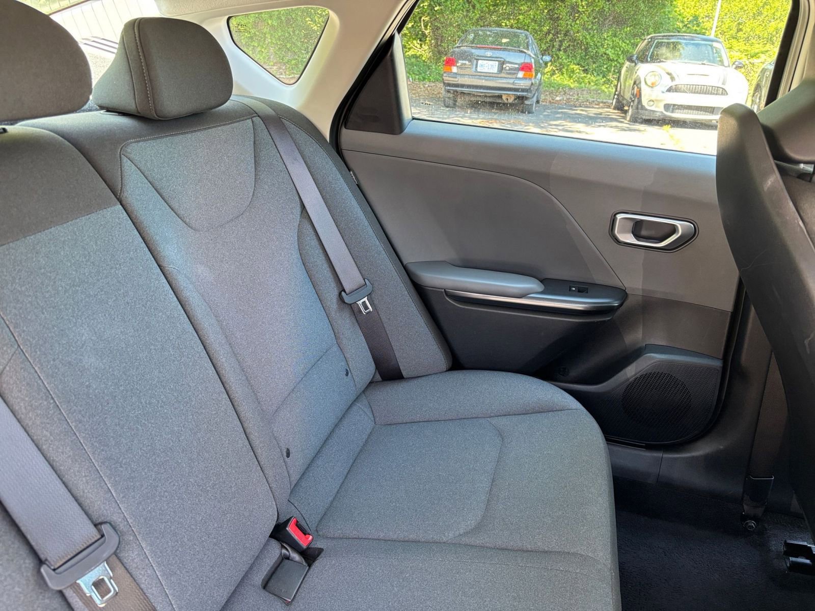 Used 2025 Kia K4 FWD image 36