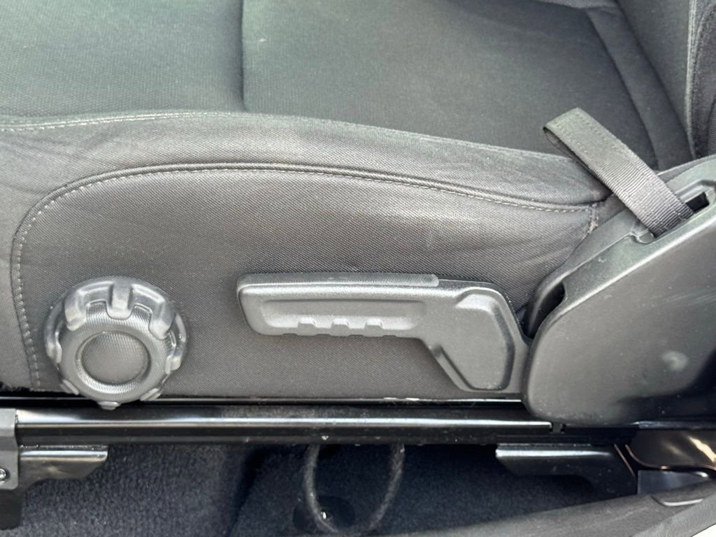 Used 2022 Jeep Wrangler Willys image 16