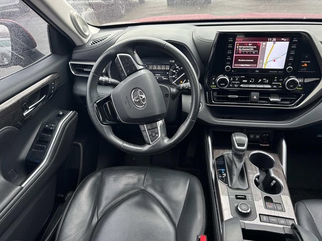 Used 2020 Toyota Highlander Limited image 15