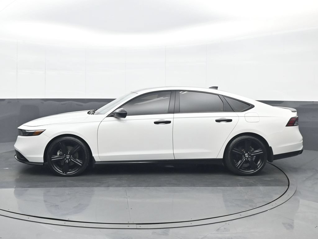 Used 2023 Honda Accord Sport image 3