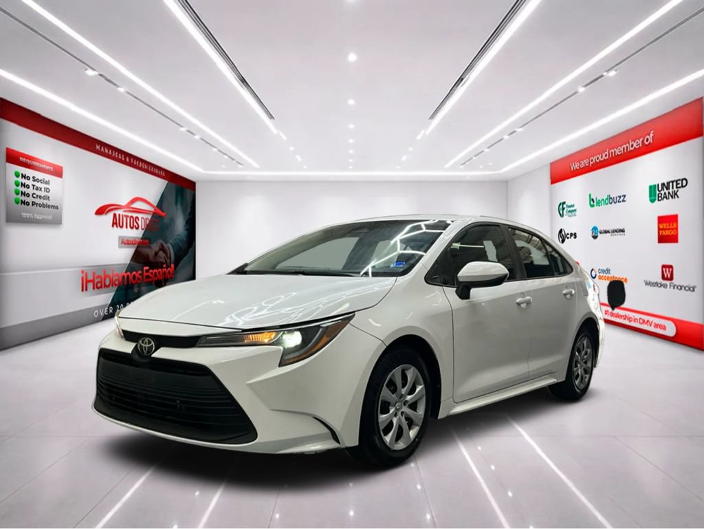 Used 2023 Toyota Corolla LE FWD image 3