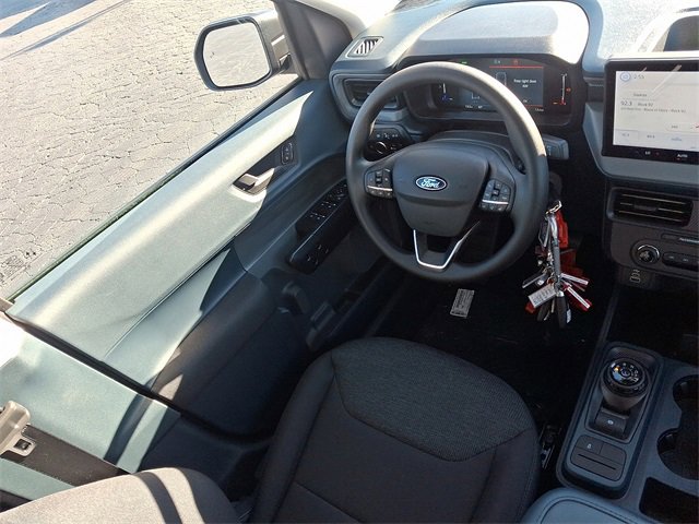 New 2025 Ford Maverick XL image 9