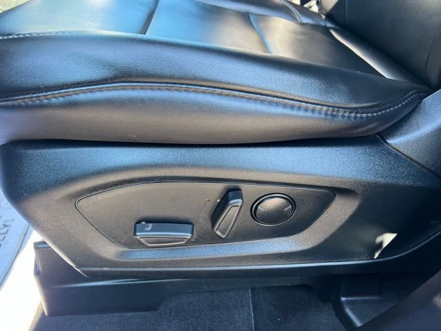 Used 2022 Ford Explorer XLT w/ Equipment Group 202A image 24
