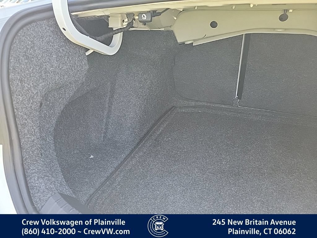 Certified 2024 Volkswagen Jetta SE w/ Panoramic Sunroof Package FWD image 50