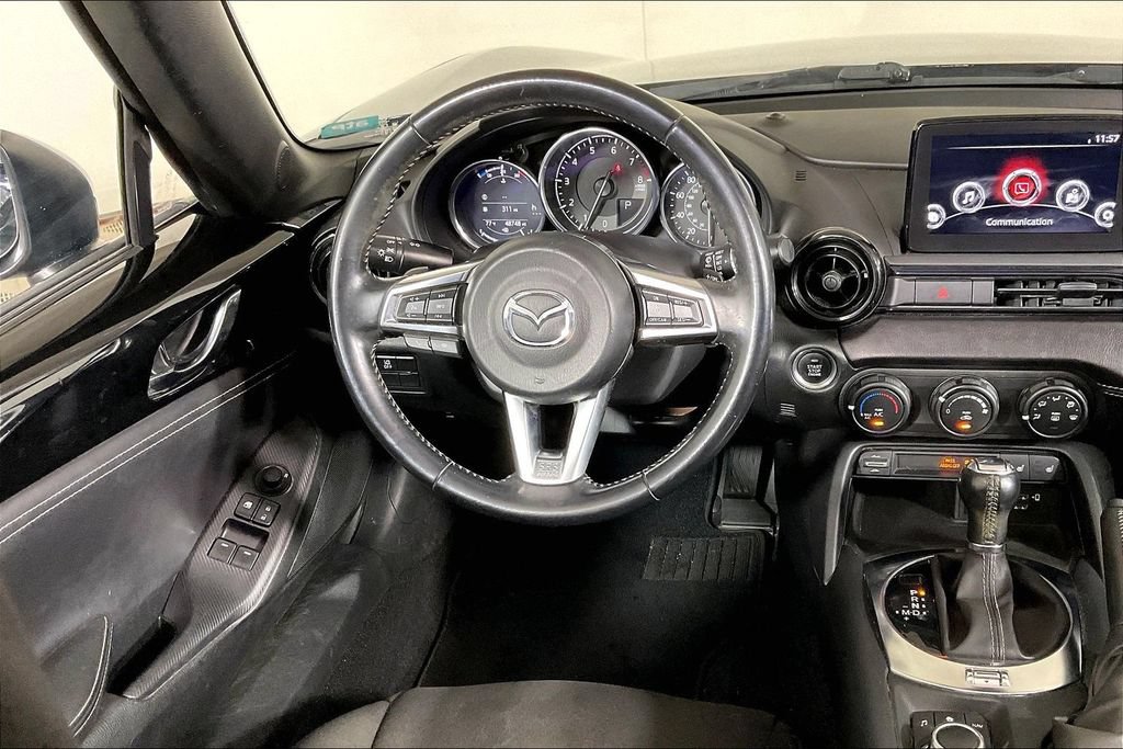Used 2020 MAZDA MX-5 Miata RF Club RWD image 4