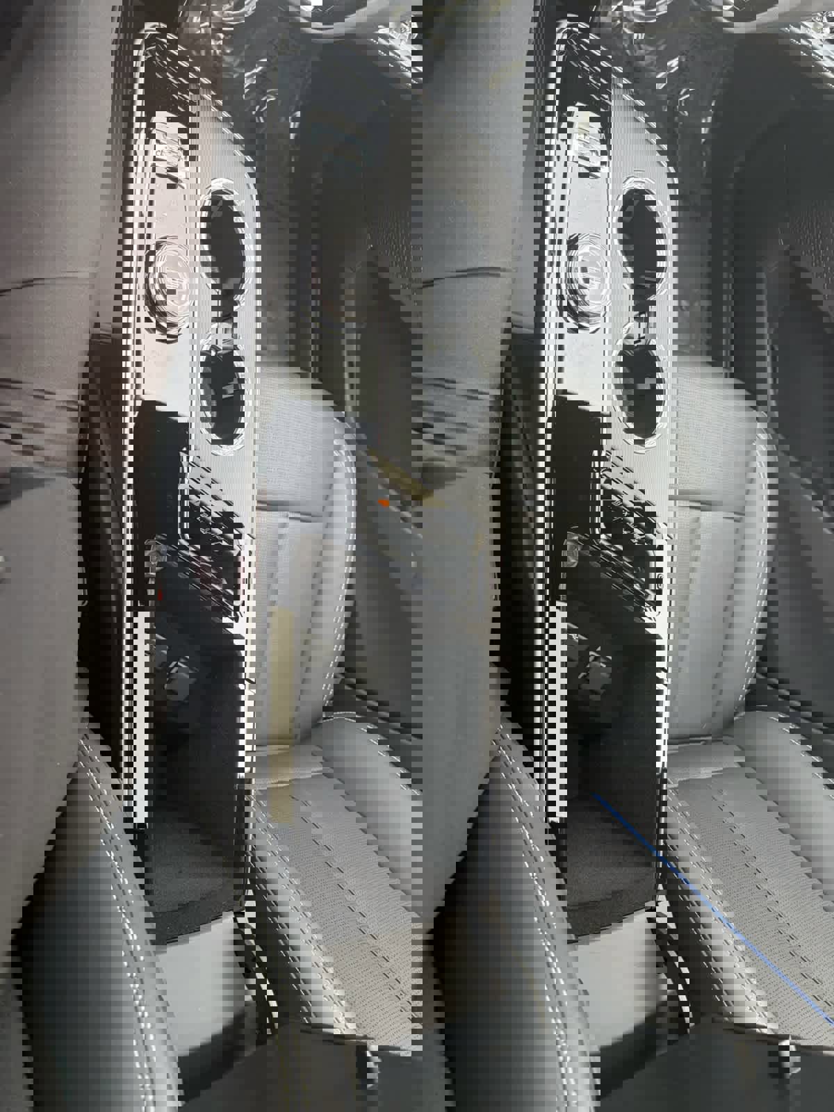 Used 2023 Cadillac Lyriq AWD image 14