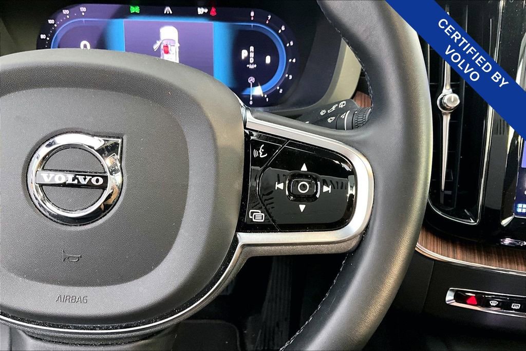 Used 2023 Volvo XC60 B5 Ultimate w/ Protection Package Premier image 27