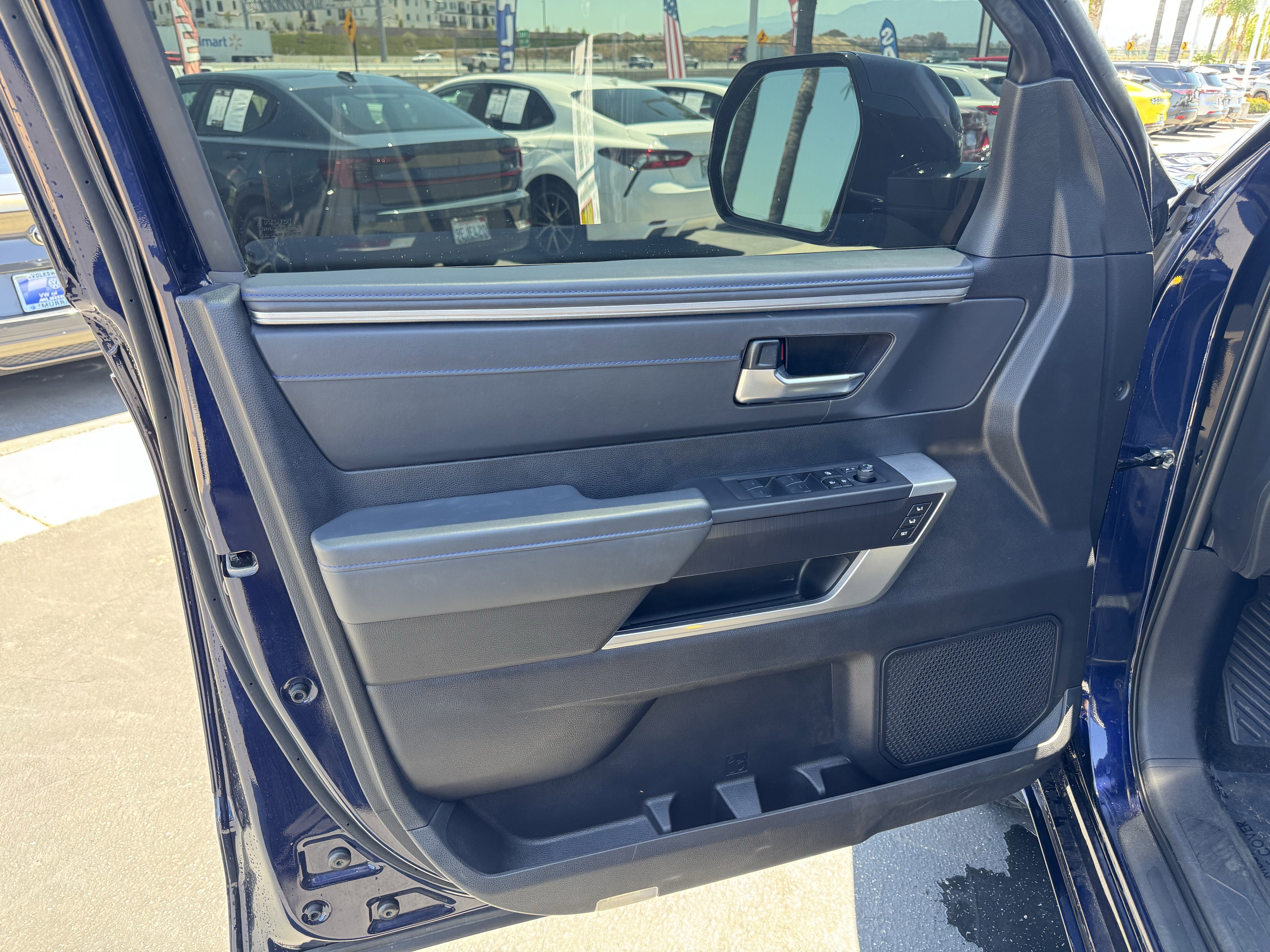 Used 2023 Toyota Tundra Platinum AWD/4WD image 13