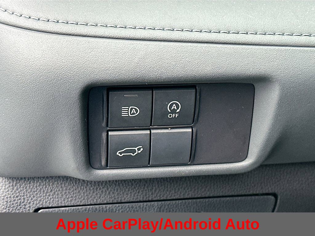 Used 2024 Toyota Highlander LE AWD/4WD image 15