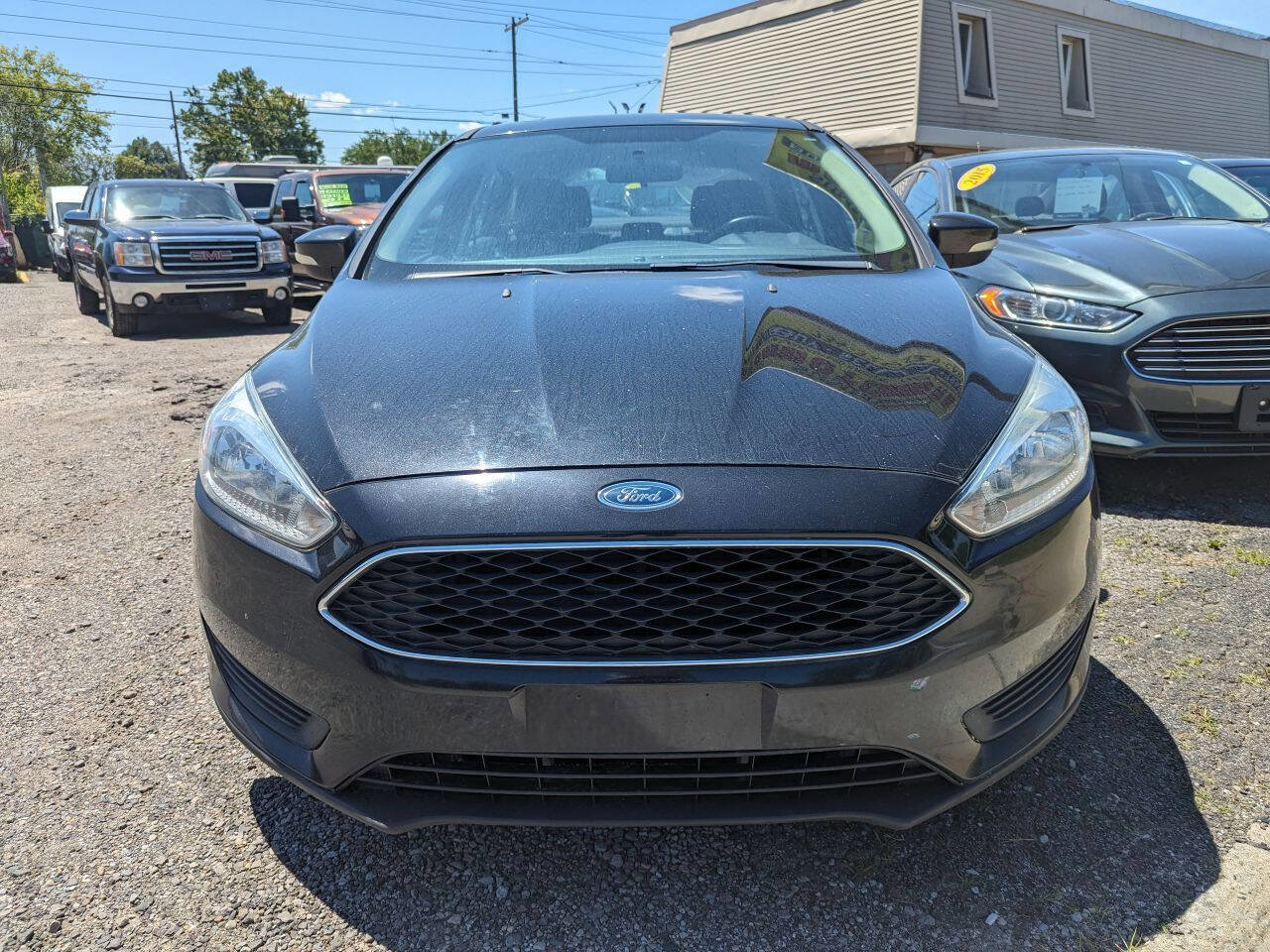 Used 2015 Ford Focus SE w/ SE Cold Weather Package image 2