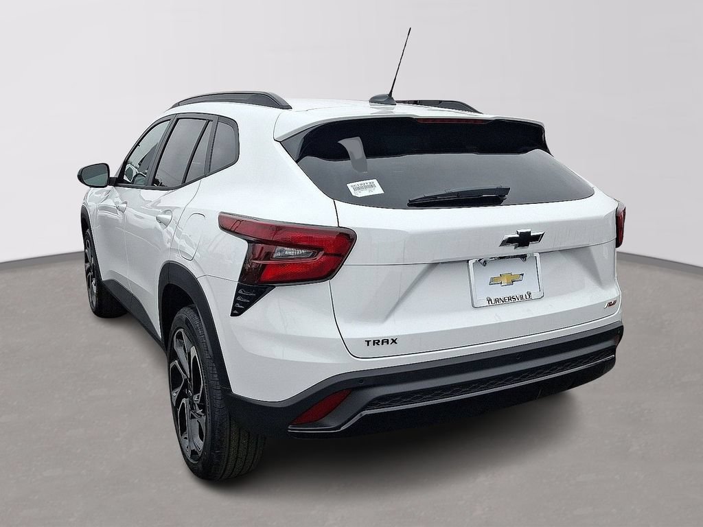 New 2026 Chevrolet Trax RS w/ Sunroof Package FWD image 3