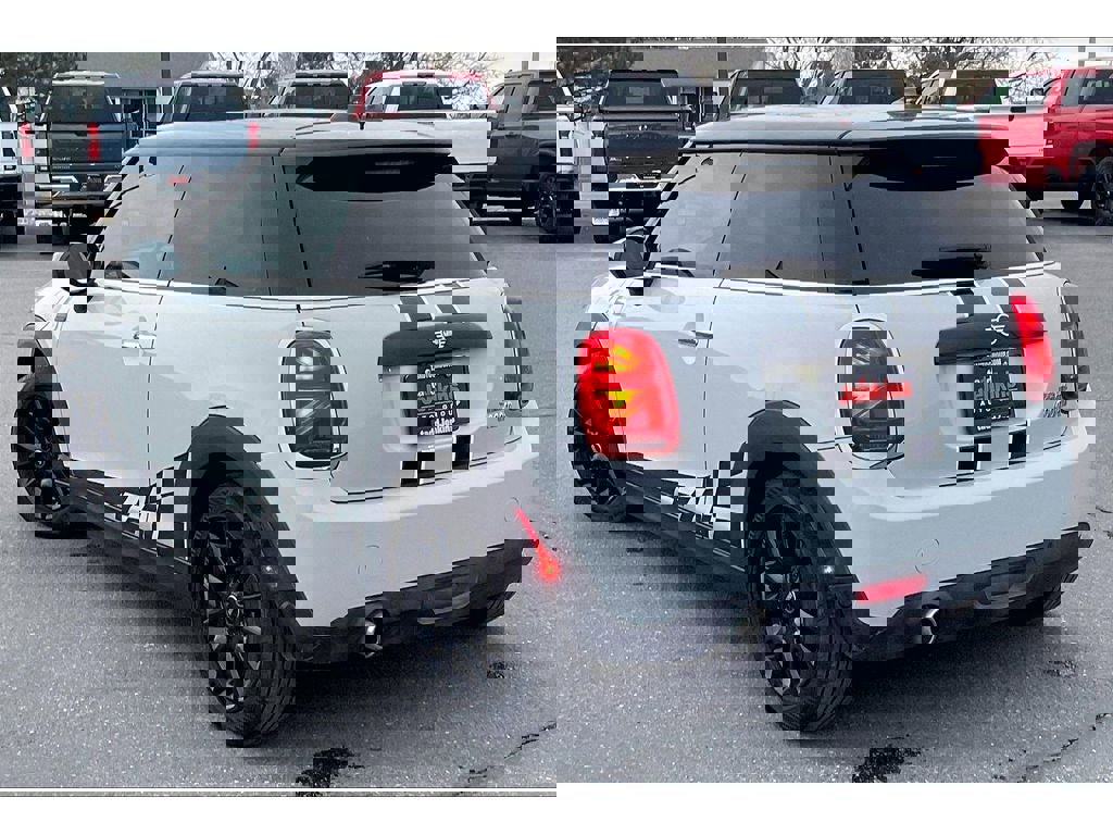 Used 2020 MINI Cooper 2-Door Hardtop image 13