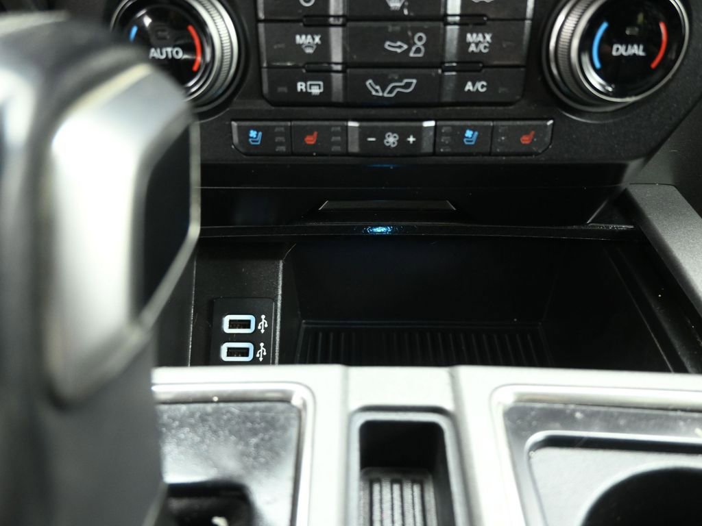 Used 2018 Ford F150 Raptor w/ Equipment Group 802A Luxury image 19