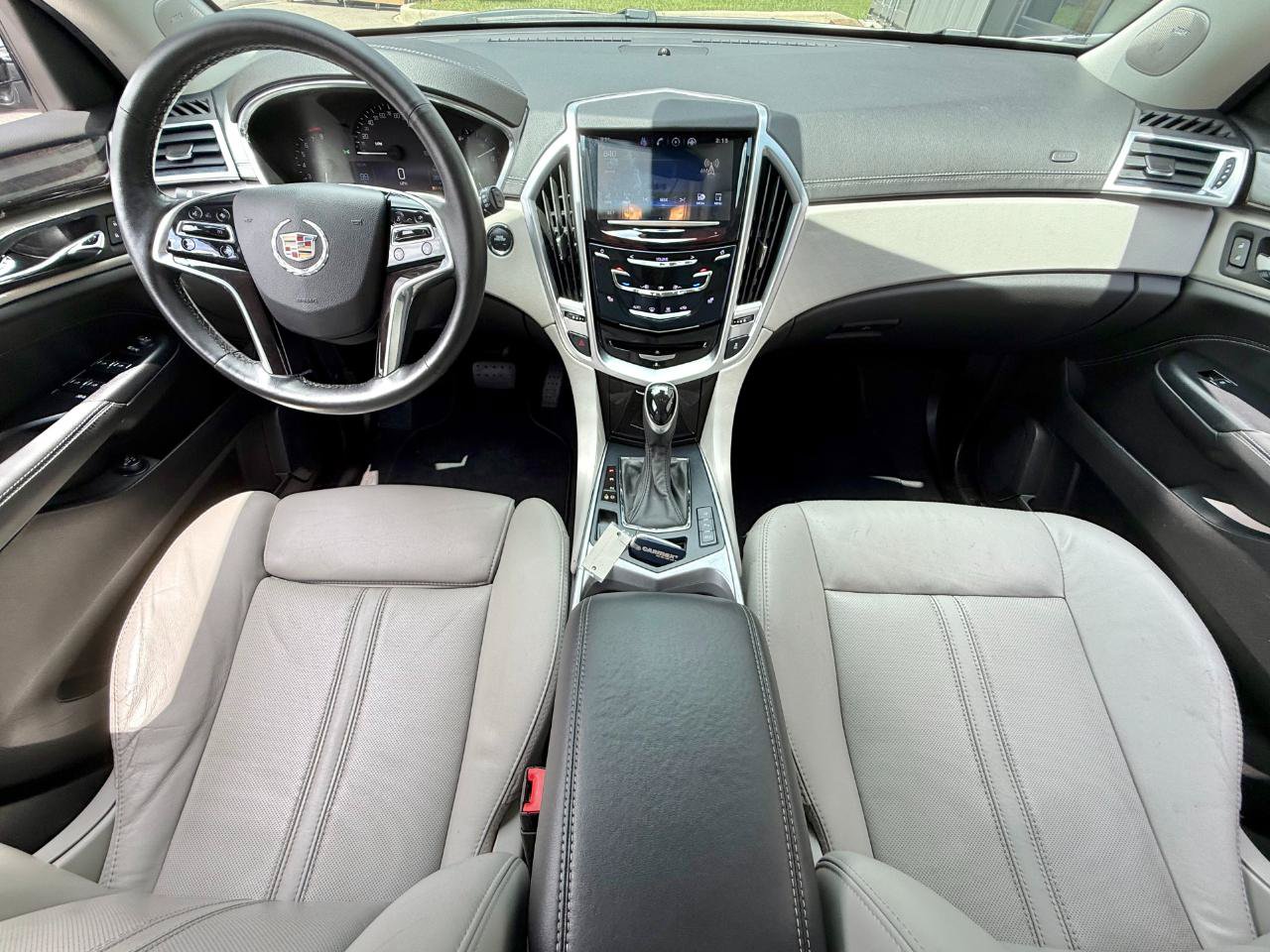 Used 2016 Cadillac SRX Luxury w/ Driver Awareness Package FWD image 9