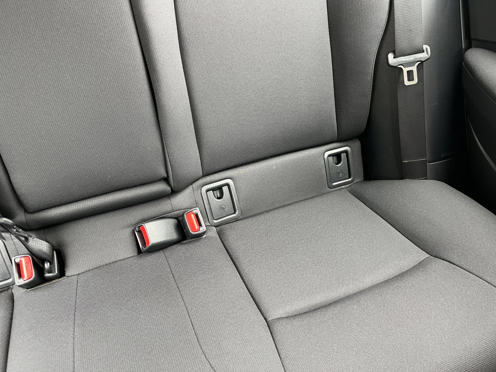 Used 2025 Toyota Corolla LE FWD image 37