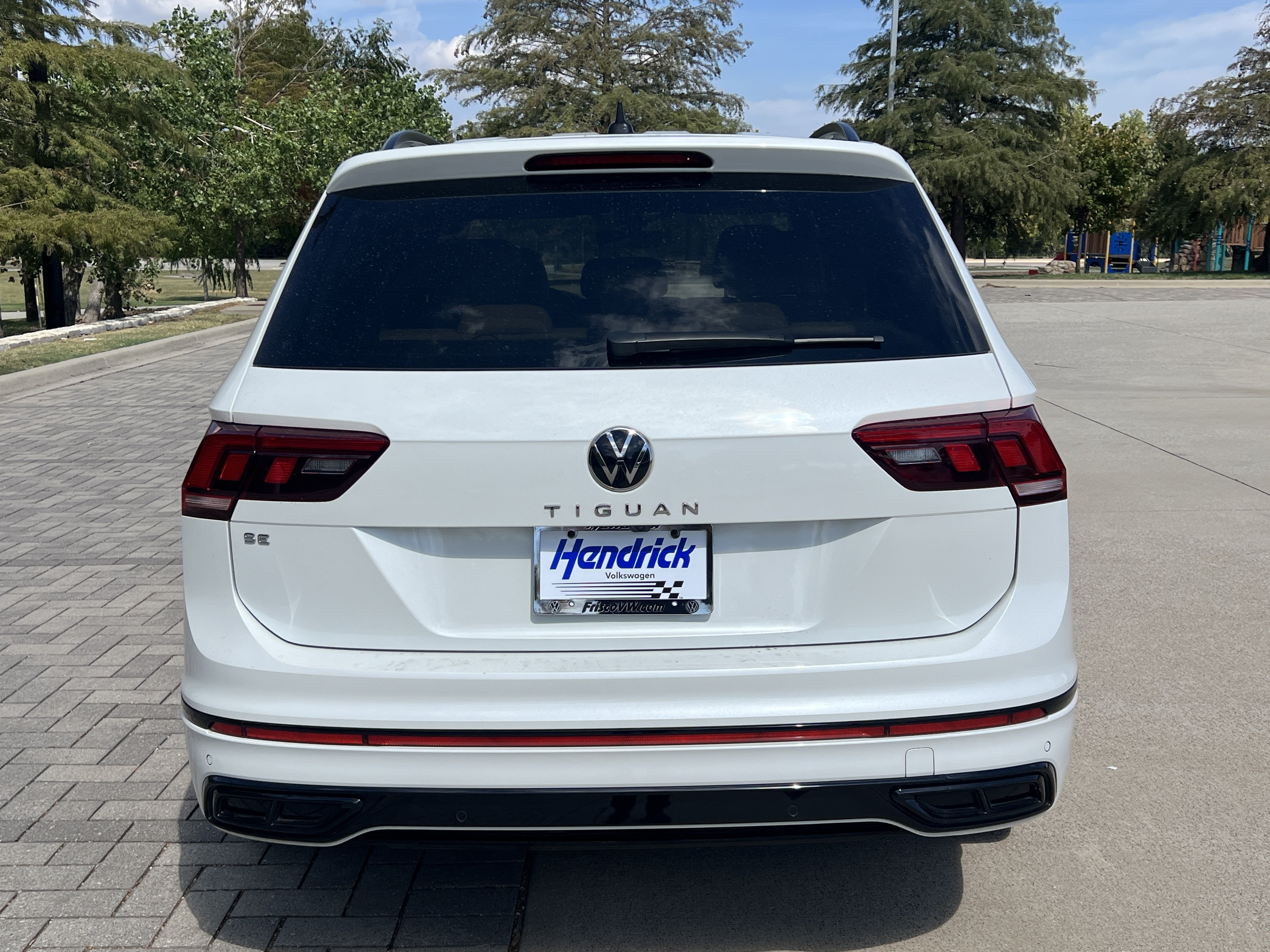 Certified 2023 Volkswagen Tiguan SE R-Line FWD image 8