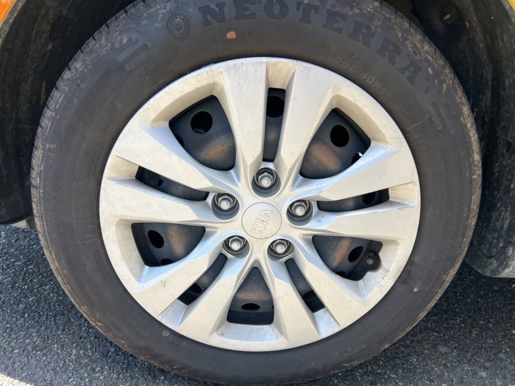 Used 2020 Kia Soul LX image 10