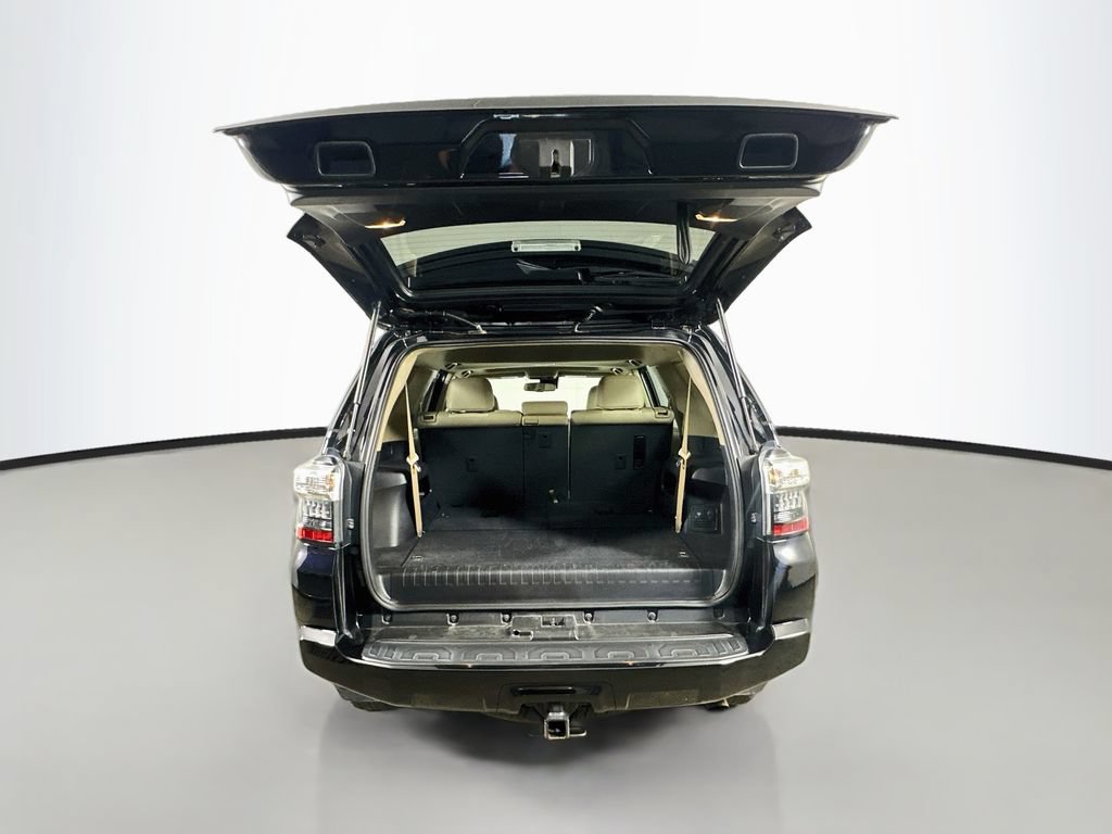 Used 2022 Toyota 4Runner SR5 Premium w/ Moonroof Package AWD/4WD image 36