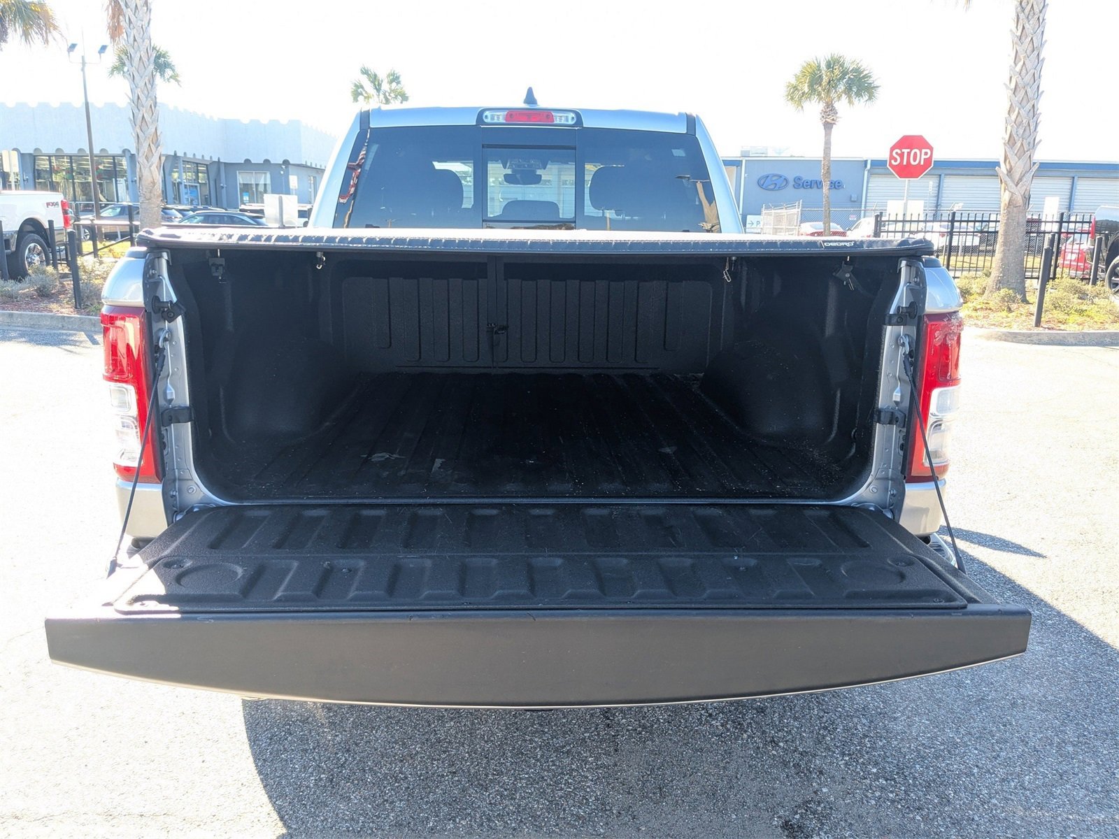 Used 2019 Chevrolet Equinox LT w/ Driver Convenience Package image 13