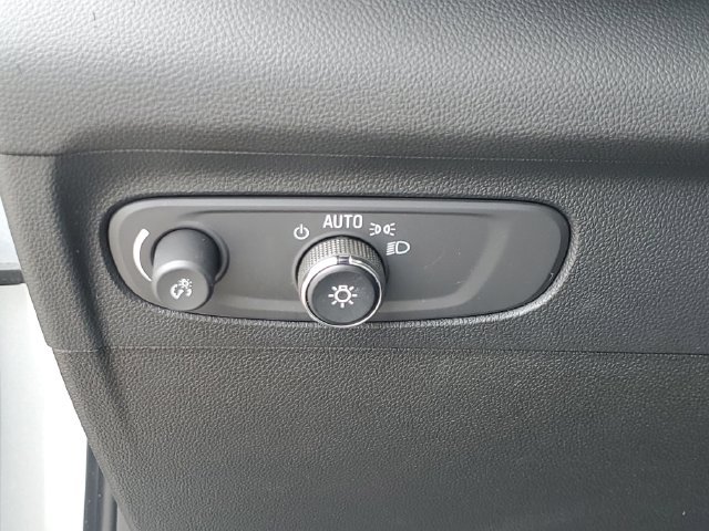Used 2023 Buick Envision Essence FWD image 21