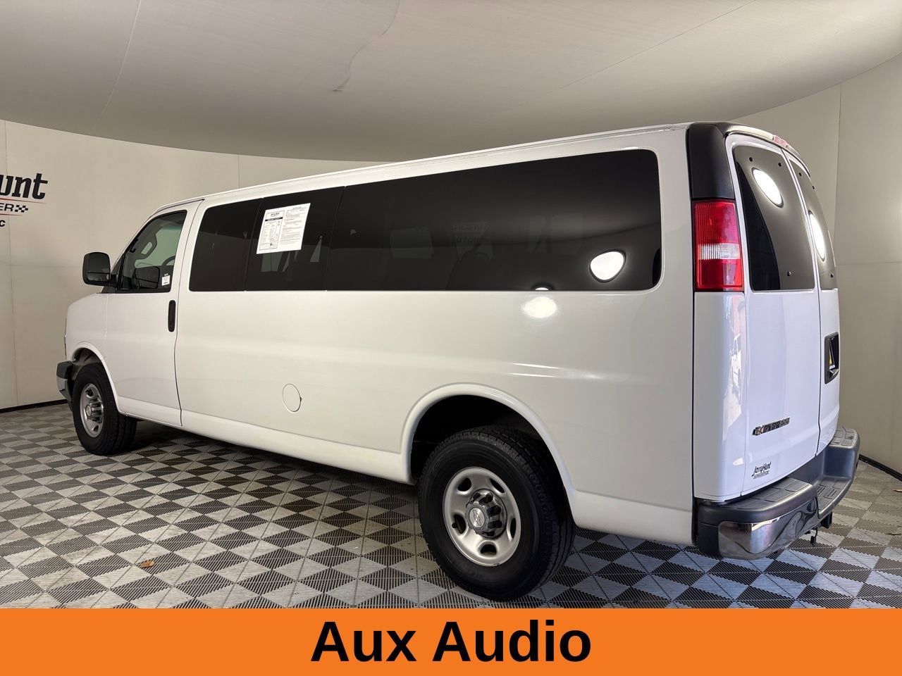 Used 2017 Chevrolet Express 3500 LT w/ LT Preferred Equipment Group image 8
