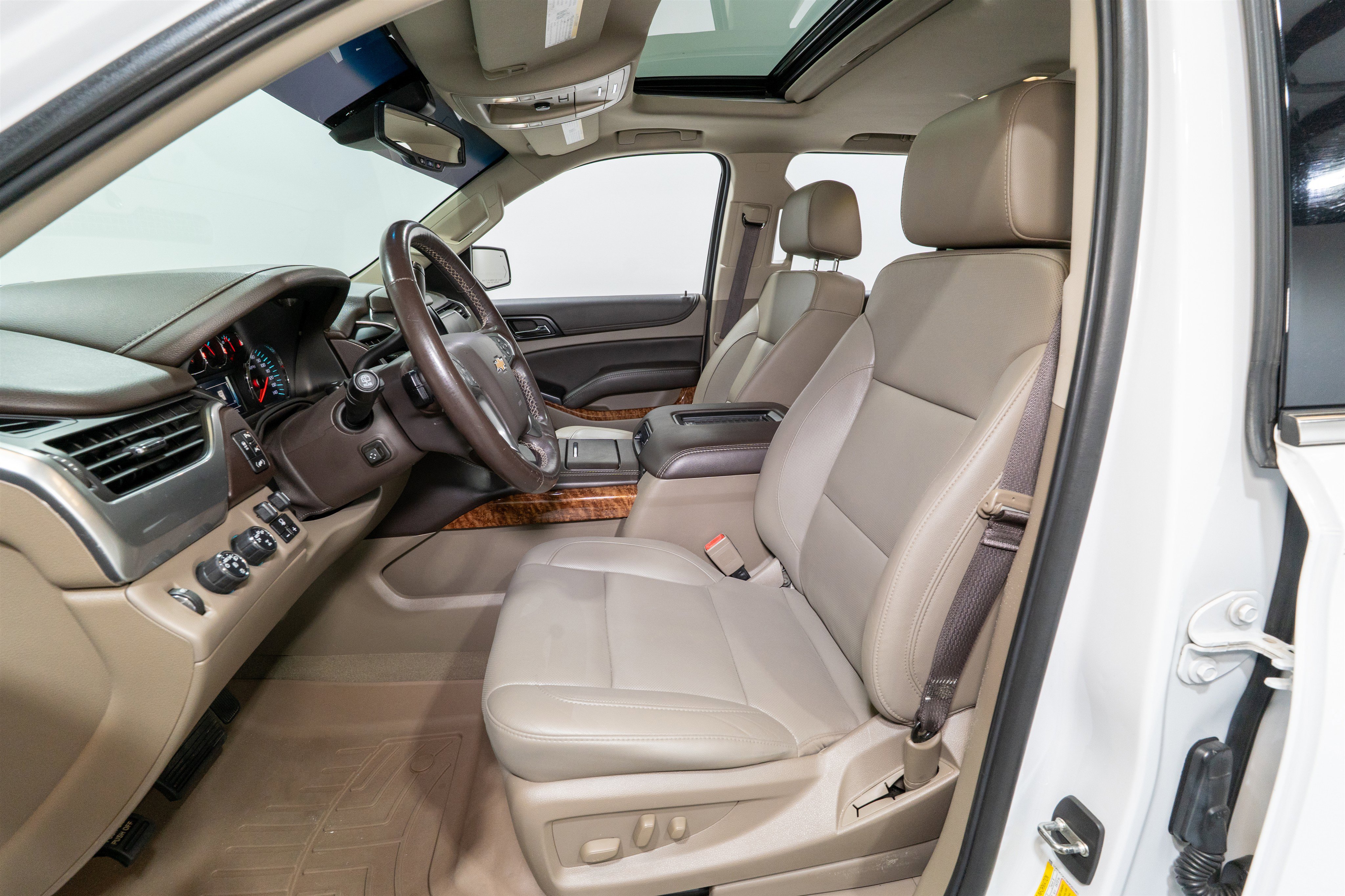 Used 2019 Chevrolet Tahoe Premier w/ Max Trailering Package image 17